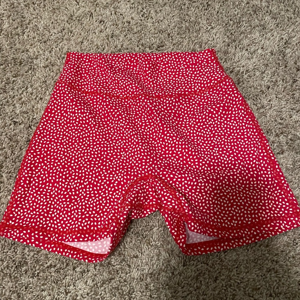 Buffbunny Legacy shorts 4” in salsa red bossy size M, only worn once! ❤️